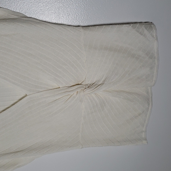 7th Ave NY&CO white twist front blouse sweater top. Women's size large. - Picture 3 of 6